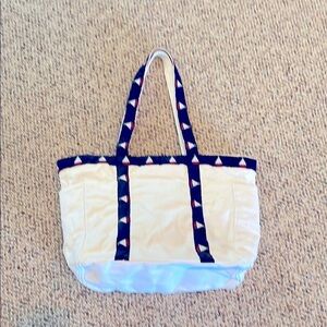 Toe Goz Brand Stylish White and Blue Tote Bag with Sailboats. EUC